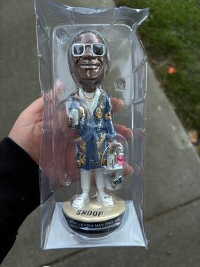 Snoop Dogg x CORONA Bobblehead 7”